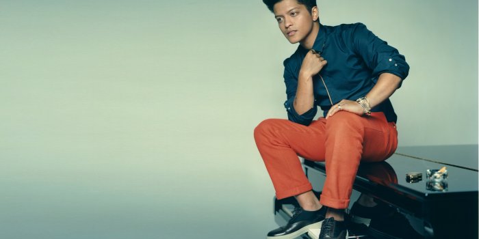 2560x1600 Music Bruno Mars HD Wallpaper