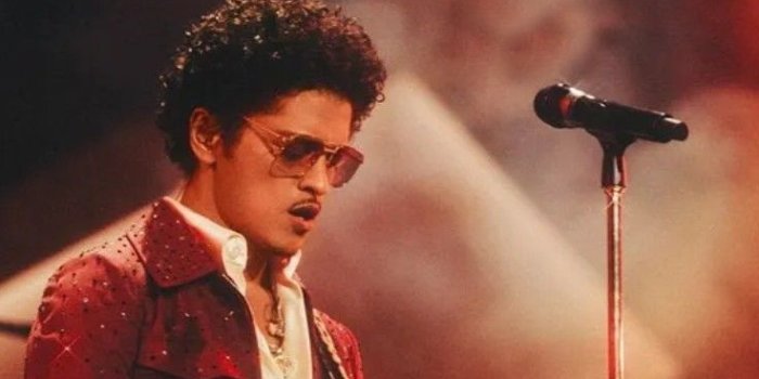 736x1594 Bruno Mars in 2022