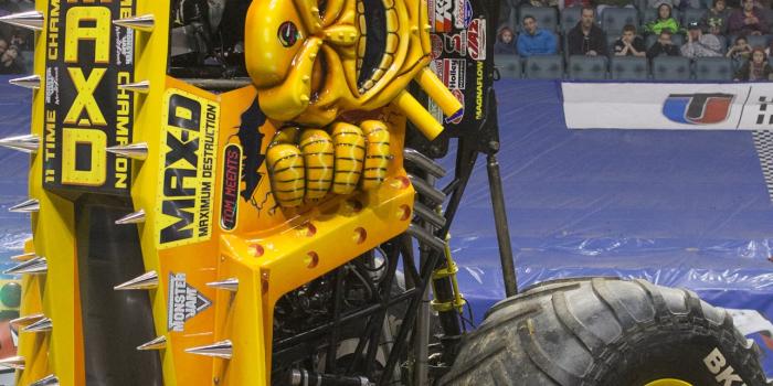 1284x2778 Best Long monster trucks iPhone HD