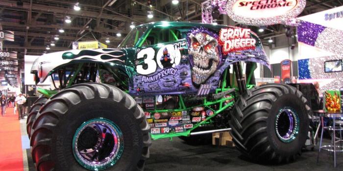 1824x1368 monster truck | Grave Digger Wallpapers