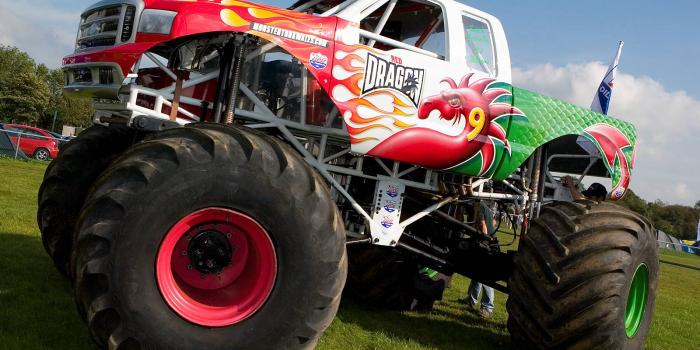 1600x1070 Monster Truck Wallpapers