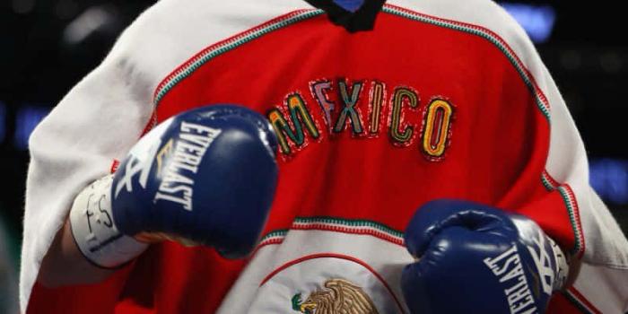 800x1200 Mexican Hat And Boxing Gloves Wallpaper