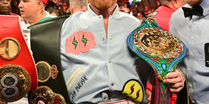 1600x1600 Canelo Alvarez's Boxing Accomplishments
