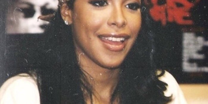 719x1280 Iconic Singer and Actress Wallpaper