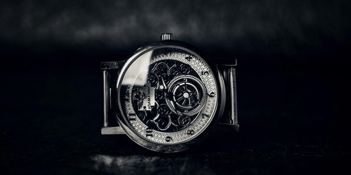 3000x2000 Wristwatch Stock Photos & HD Images