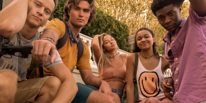 1920x1440 TV Show Outer Banks HD Wallpaper