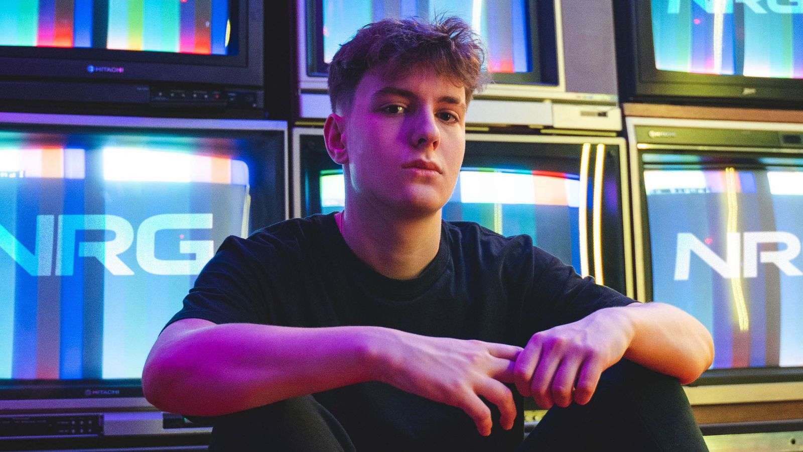 1600x900 Pro Fortnite player Clix announces his