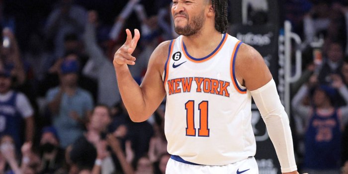 1920x1331 Download Jalen Brunson Fire Three