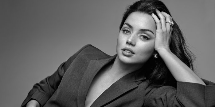 2300x1294 Celebrity Ana de Armas HD Wallpaper