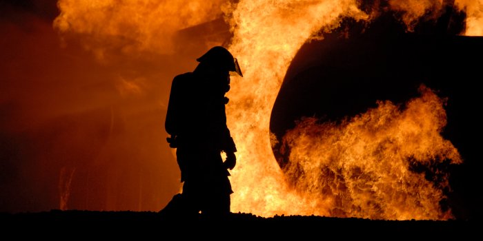 3872x2592 Men Firefighter 4k Ultra HD Wallpaper