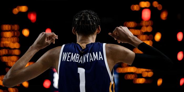 1920x1080 Rising Basketball Star Wallpaper