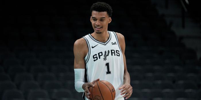 2048x1152 Victor Wembanyama Wallpapers