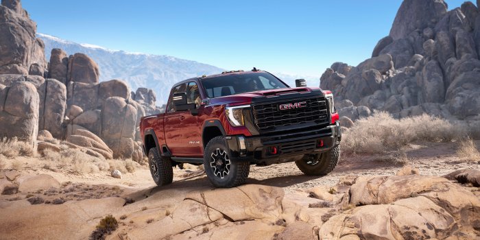 5120x2880 2024 GMC Sierra 2500 HD AT4X Crew Cab