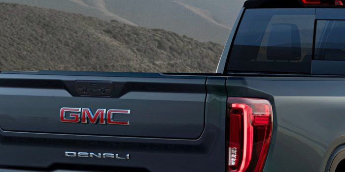 1125x2436 1125x2436 2019 GMC Sierra Rear Side