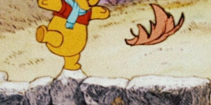 736x1309 Cute Winnie the Pooh Cartoon Wallpaper