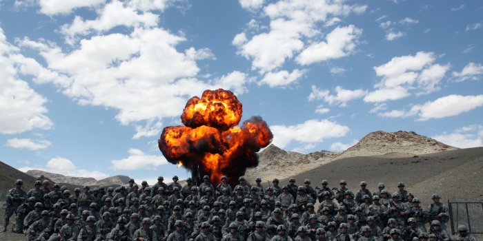 4080x2720 File:US Army in Afghanistan - explosion