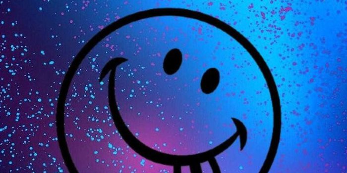 736x1308 Smiley Face Wallpapers - iXpap | Happy