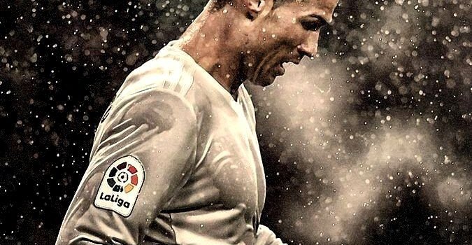 675x1199 Cristiano Ronaldo Walking in the Rain