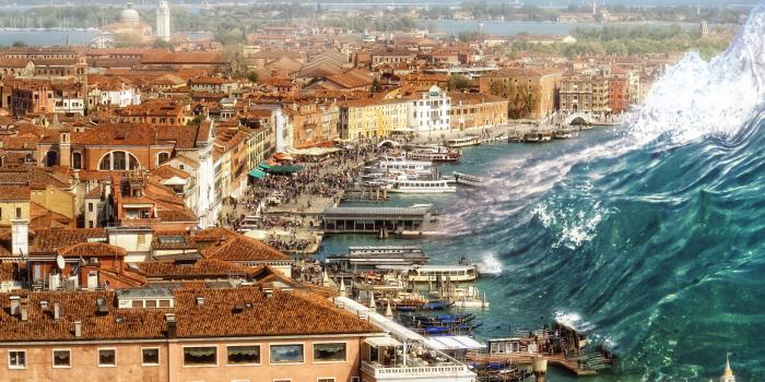 2048x1235 Venice Sci Fi Apocalyptic HD Wallpaper