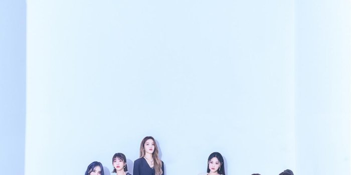 1080x2340 Phone Wallpaper - LOONA from Rolling