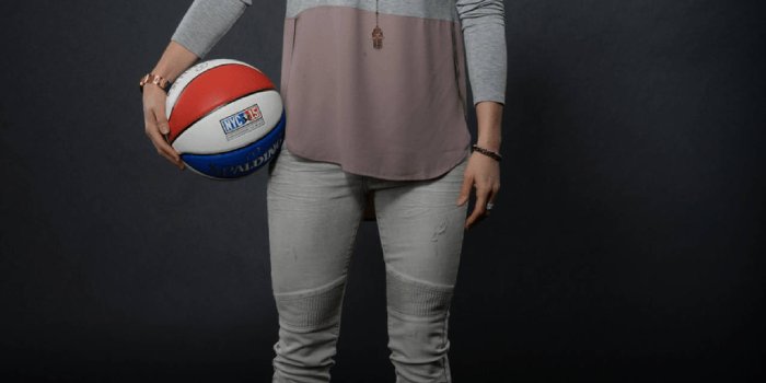 1278x1920 Download WNBA Player Sue Bird Wallpaper