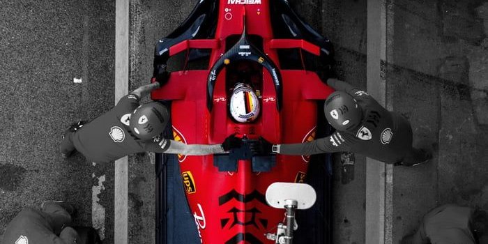 700x1477 Pitstop - Formula 1 iPhone Wallpaper