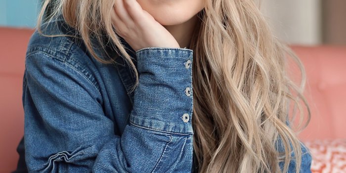 1540x2730 Sabrina Carpenter photoshoot 2020