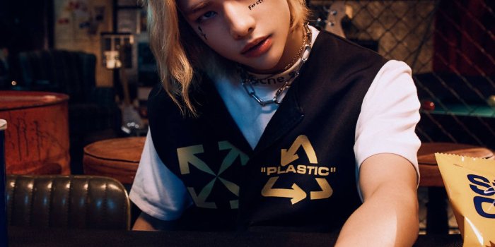 1280x1920 Stray Kids Hwang Hyunjin Wallpaper