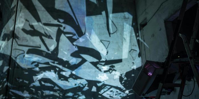 4000x6000 Broken Mirror Photos, Download The BEST