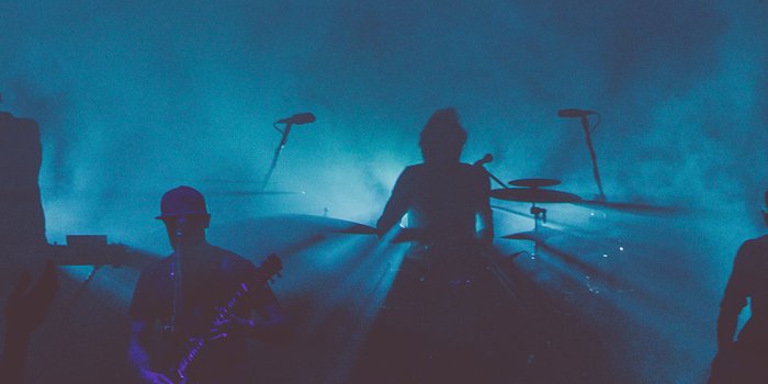 1125x2436 nx32-concert-rock-blue-music-nature