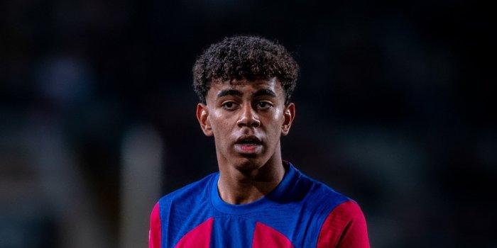 946x2048 Lamine Yamal wallpapers. — @5aledz_