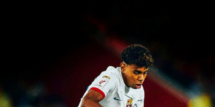 1165x2424 Lamine Yamal