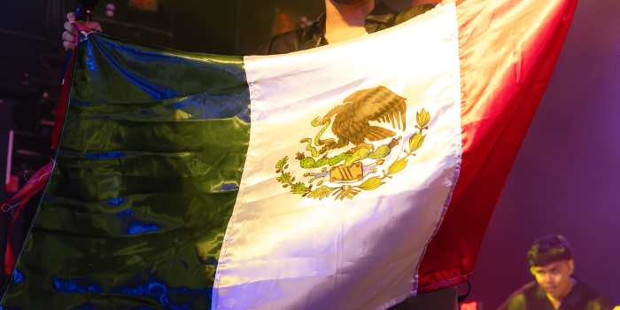 1516x1516 Ivan Cornejo: Rising Latin Artist in