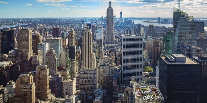 1127x795 Download free Sunny Manhattan Cityscape