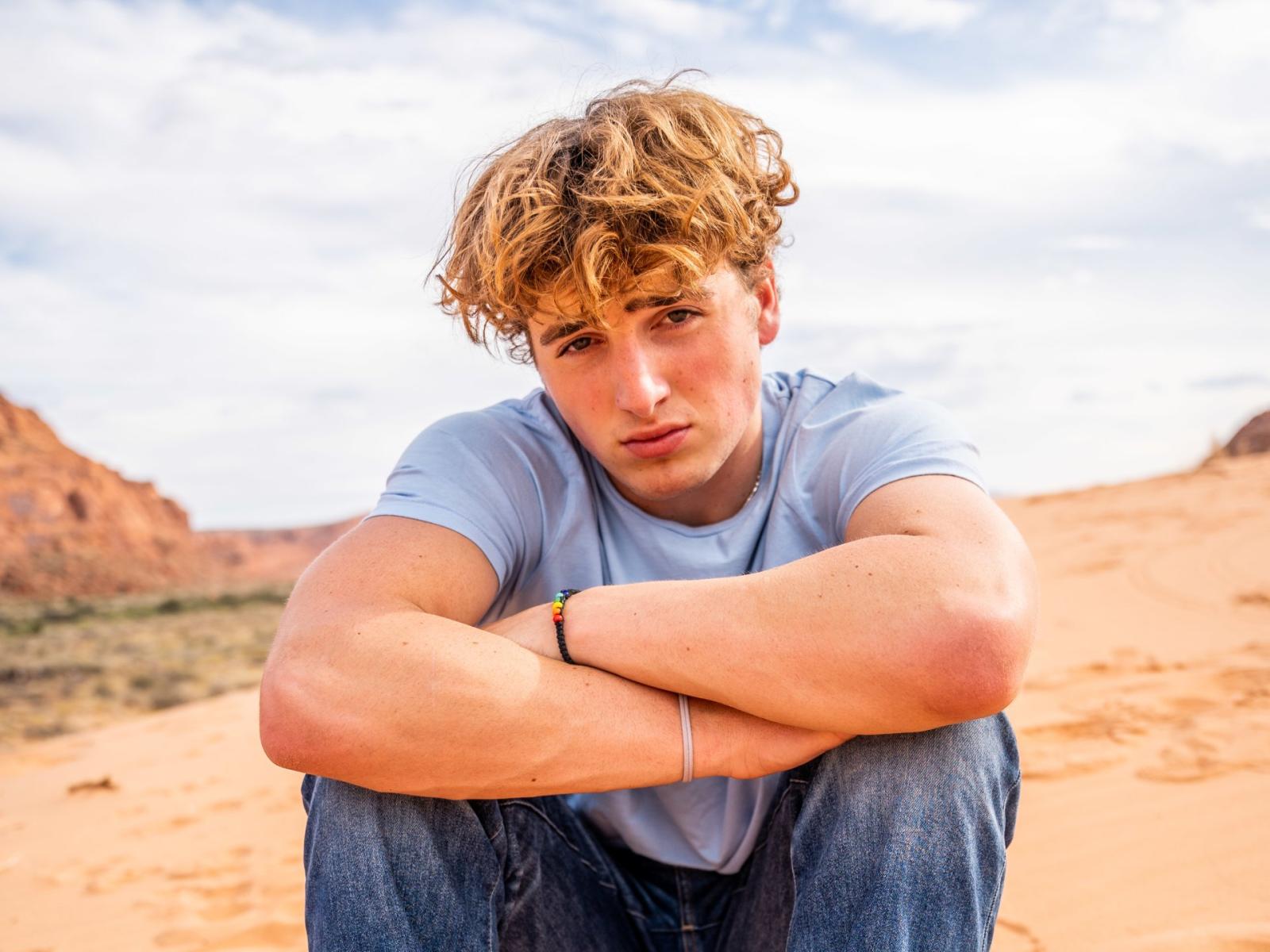 1920x1440 Music Benson Boone 4k Ultra HD Wallpaper