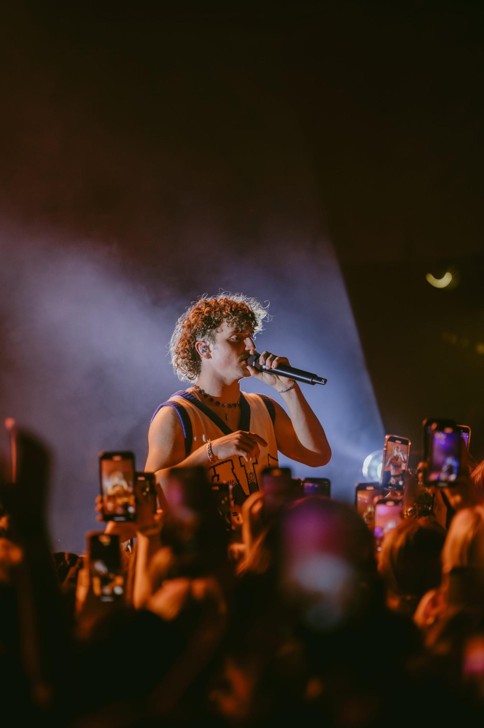 1703x2560 Benson Boone: Pulse - Lucid Magazine