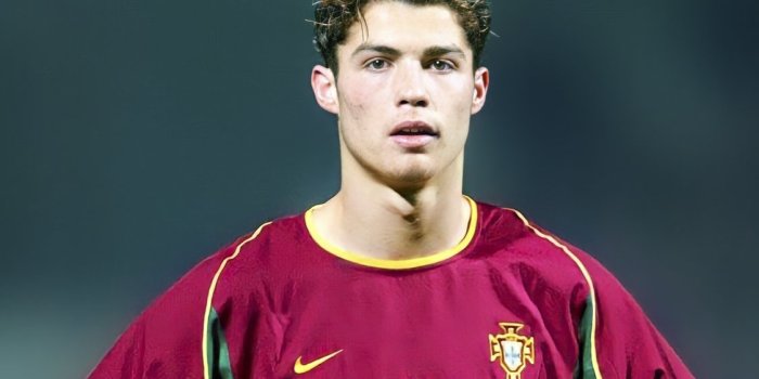 1125x2436 Young Ronaldo Wallpapers