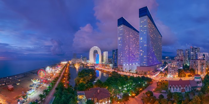 2560x1707 Download wallpaper sea, the city