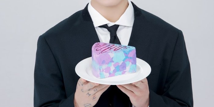 925x1387 BIGHIT MUSIC Releases 10+ Photos Of BTS
