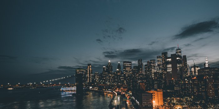 3895x5902 Night City