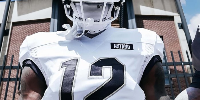 1536x1920 100+] Travis Hunter Wallpapers