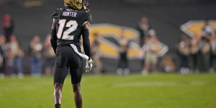 1920x1346 Download Football Player Travis Hunter