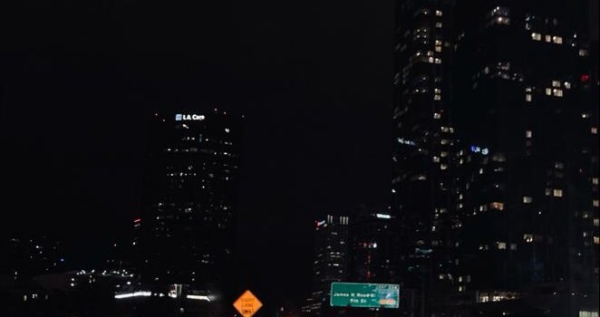 662x1200 Night Life ✨