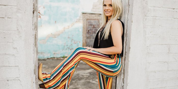 2048x3072 Lainey Wilson X Lil