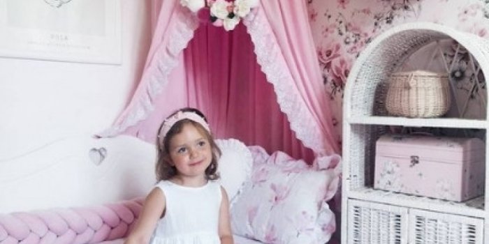 827x1000 Wallpapers for a girls room - creative