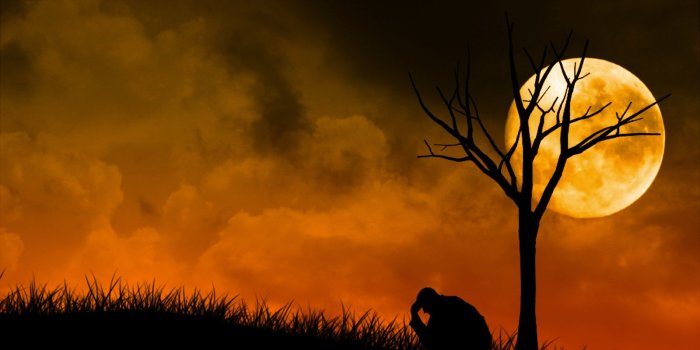 1600x1200 Sad Silhouette Artistic Human Wallpaper