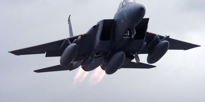 2464x1632 F-15 Eagle > Air Force > Fact Sheet Display