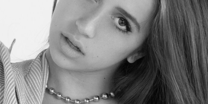 1440x2960 Tate McRae Wallpapers (40 images