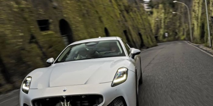768x1365 2023 Maserati GranTurismo Modena