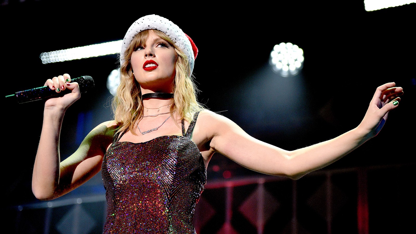 1600x900 Taylor Swift's Tour Has Ruined Christmas